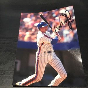 Authentic autographed  Tim Teufel Photo